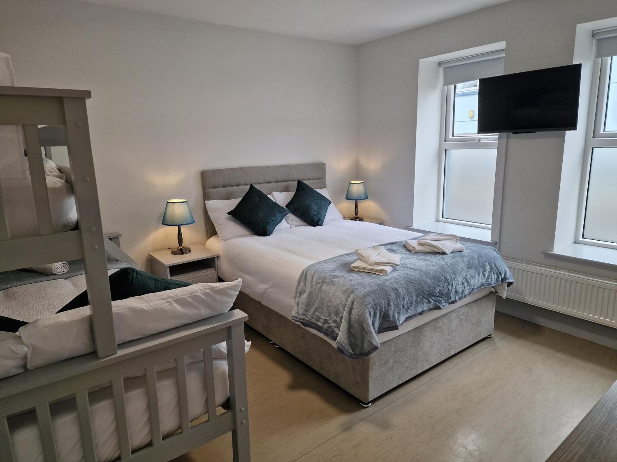 Trivia House Hostel Swanlinbar Ngoại thất bức ảnh
