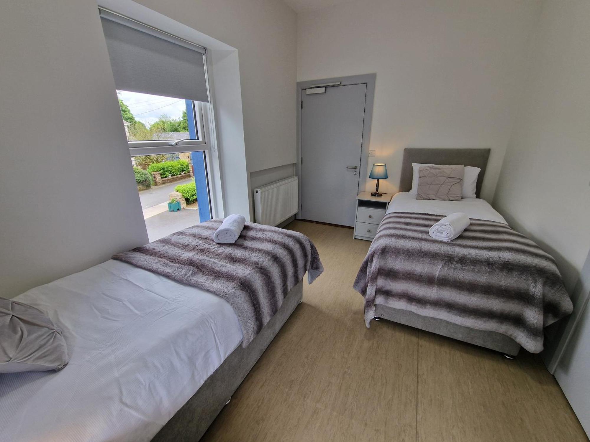 Trivia House Hostel Swanlinbar Ngoại thất bức ảnh