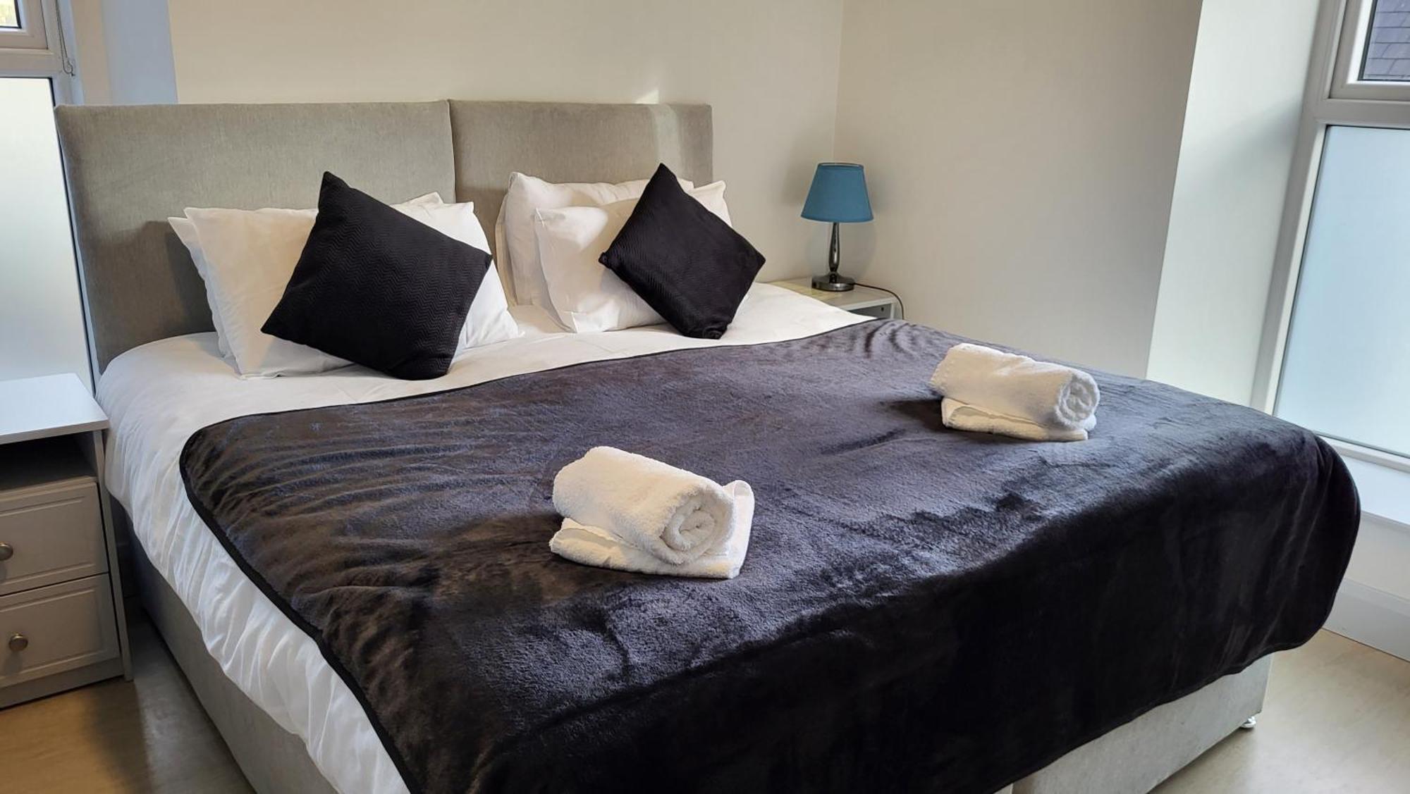 Trivia House Hostel Swanlinbar Ngoại thất bức ảnh