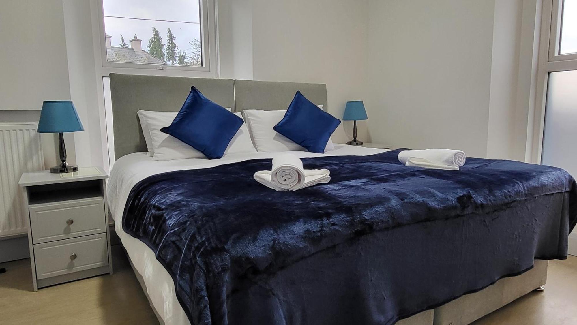 Trivia House Hostel Swanlinbar Ngoại thất bức ảnh