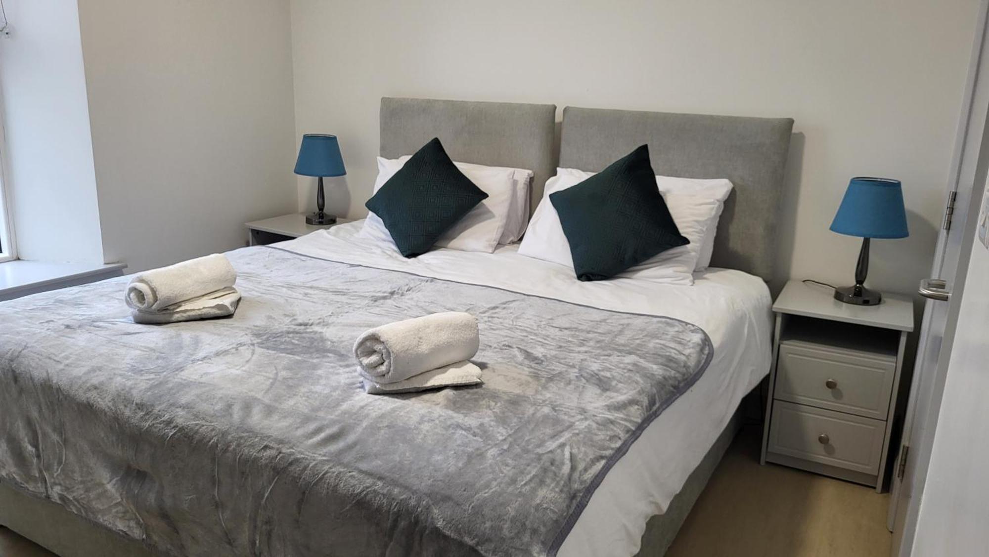Trivia House Hostel Swanlinbar Ngoại thất bức ảnh